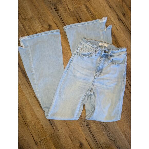KANCAN Signature Women Jeans, Light Wash Ultra High Rise Flare Jeans, Sz 23 - Picture 1 of 11